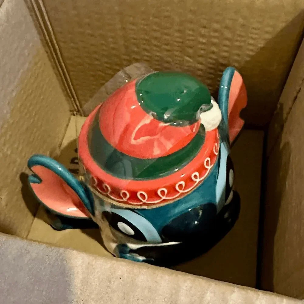 Elf Stitch Holiday Mug & Lid Disney Parks Lilo & Stitch NEW NIB Christmas Santa